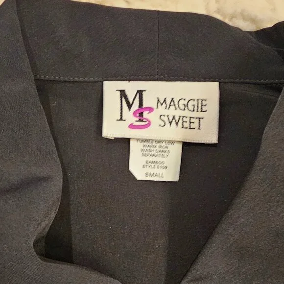 Maggie Sweet Black Blouse - Picture 3 of 7